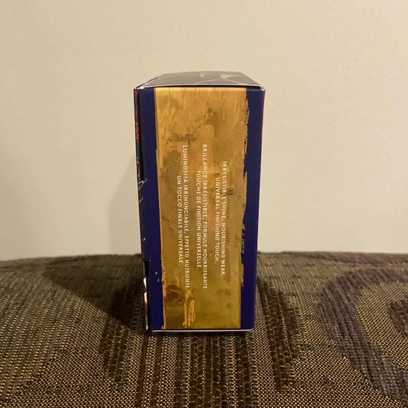 Fenty Beauty x Arcane Gloss Bomb with Caitlyn - Picture 2 of 5